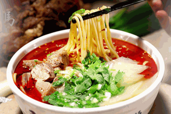 马路牙子牛肉面